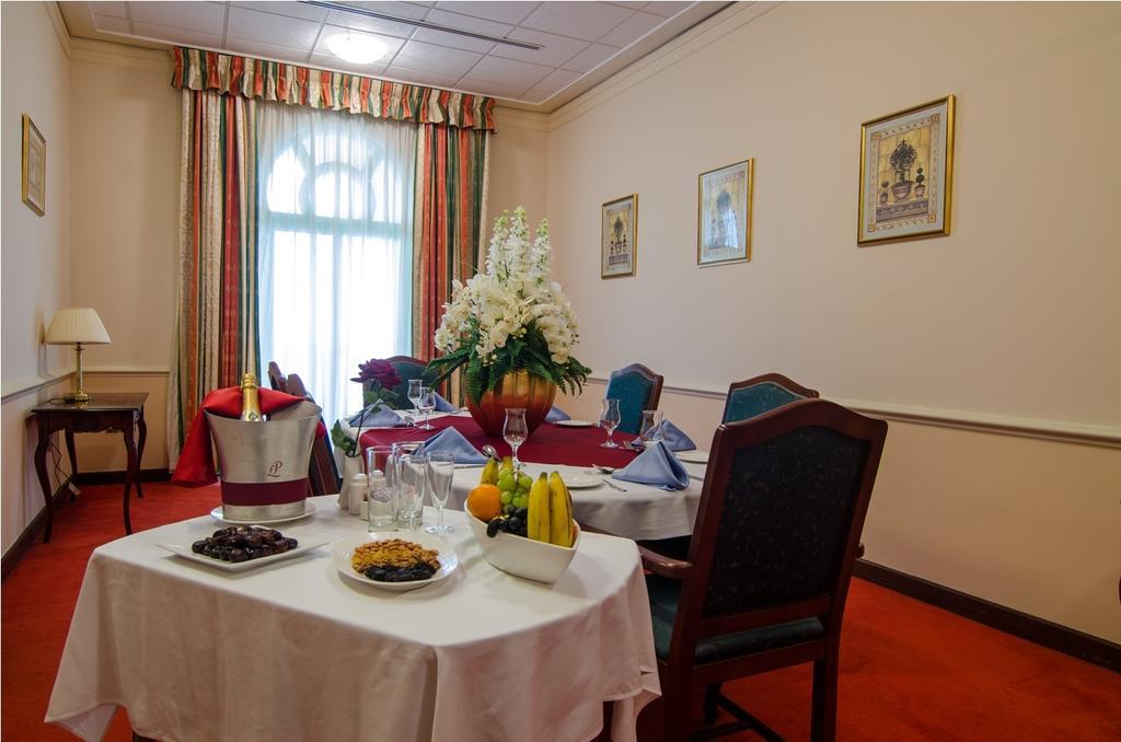 Cassells Ghantoot Hotel & Resort Bagian luar foto