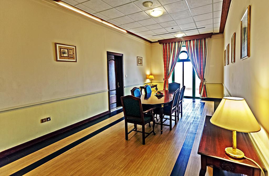 Cassells Ghantoot Hotel & Resort Bagian luar foto